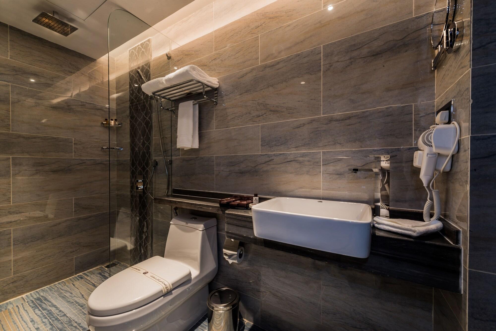 Braira Qurtubah Hotel Рияд Екстериор снимка